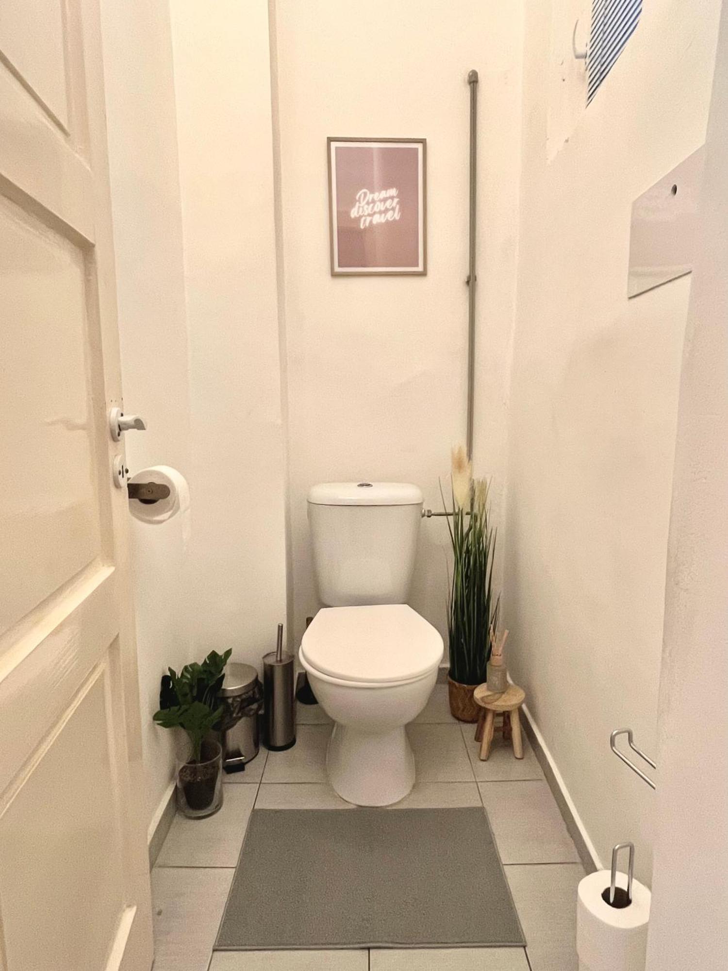 Apartment Lea - Old Town Братислава Экстерьер фото