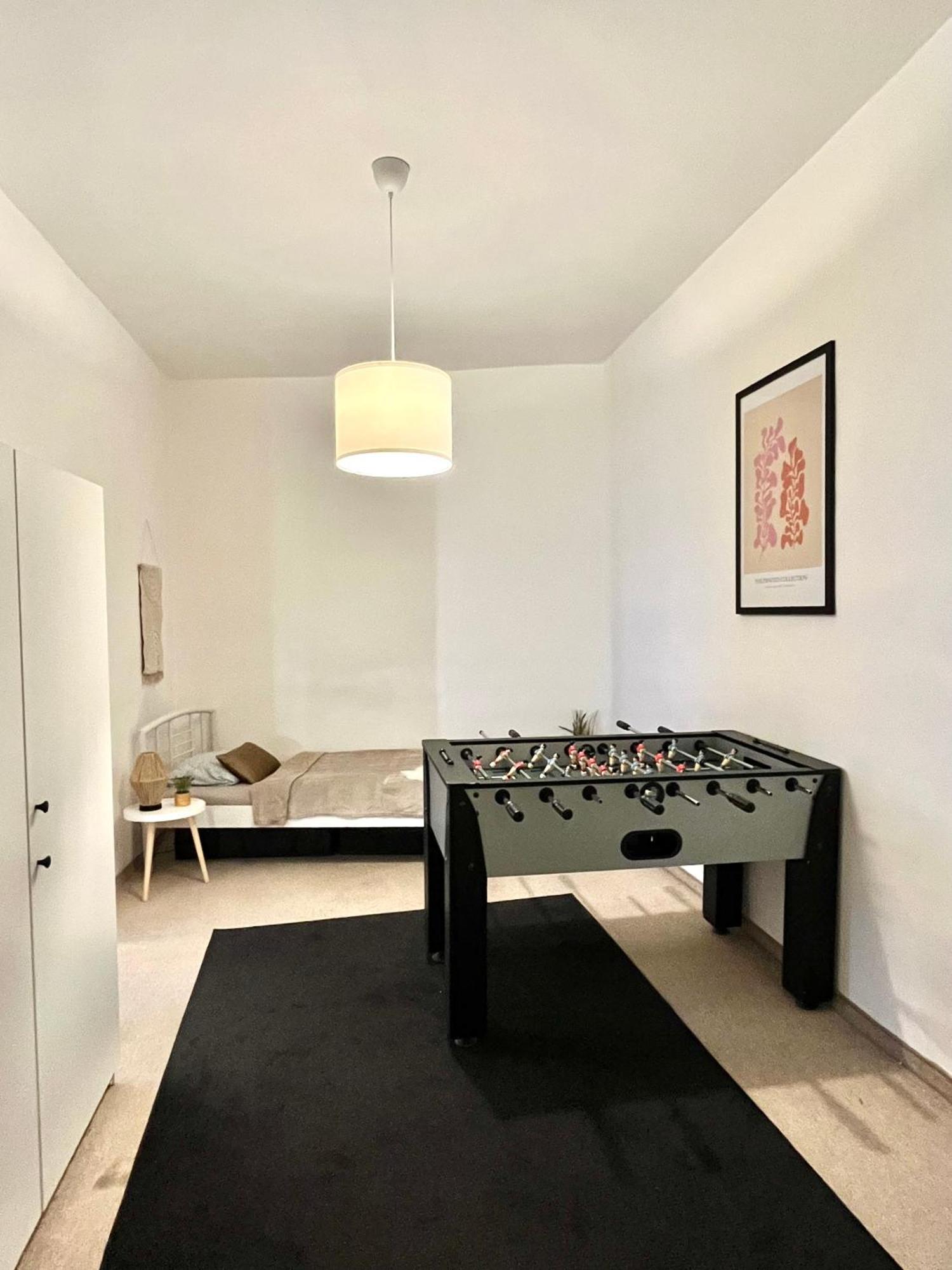 Apartment Lea - Old Town Братислава Экстерьер фото